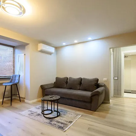 Friendly In بوخارست