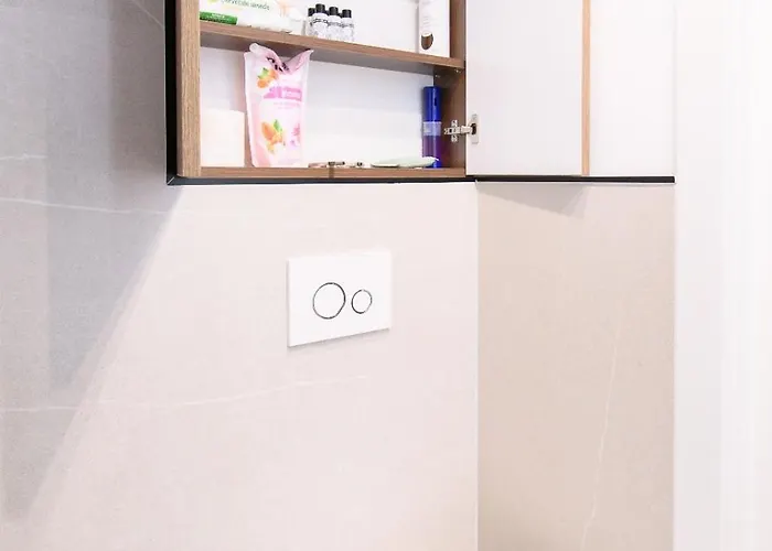 Friendly In بوخارست